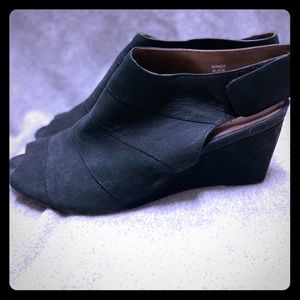 Earthies open toe/ open heel wedge booties
